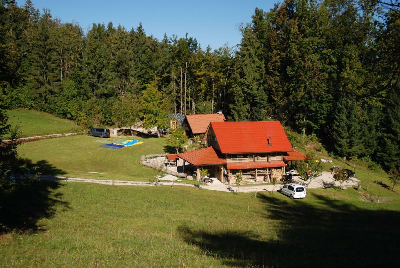 Estate Marjetin Dom Hotell Idrija Exteriör bild