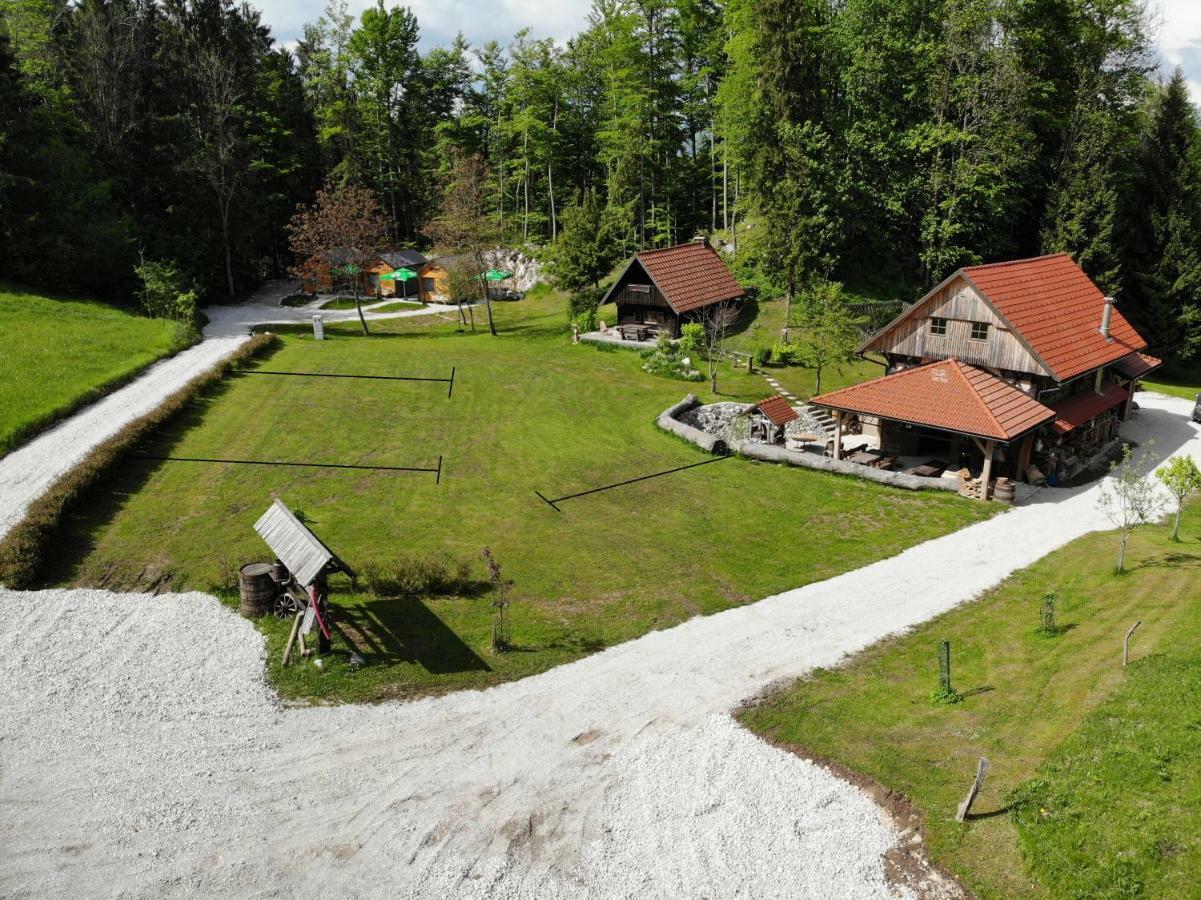 Estate Marjetin Dom Hotell Idrija Exteriör bild